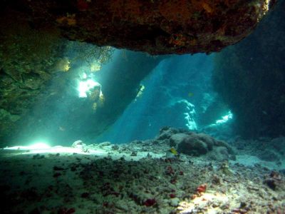 Höhle