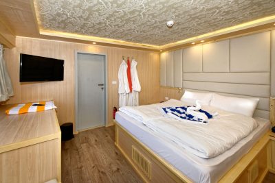 Double-Cabin