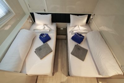 Twin-Cabin